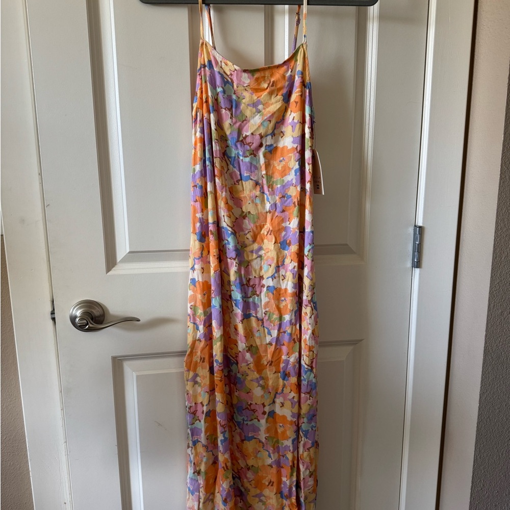 NWT Billabong floral dress